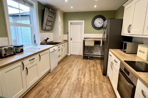 6 Beverley Road, Market Weighton, York, YO43 3JP