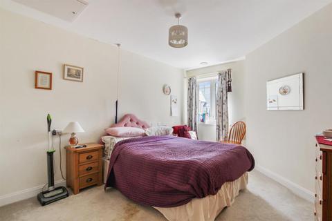 1 bedroom apartment for sale - Roslyn Court, Lisle Lane, Ely, Cambridgeshire, CB7 4FA