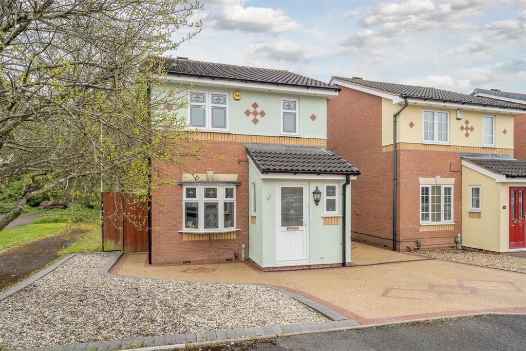 Hulland Place, Brierley Hill, DY5 3US 3 bed link detached house for