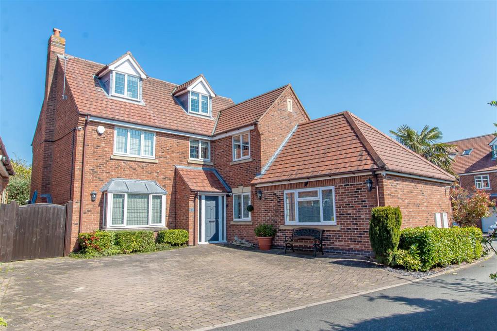 Orchard Park, Mapperley, Nottingham 5 bed detached house for sale £