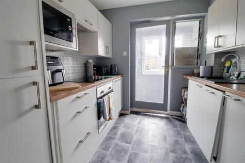 168 Curlew Road, Abbeydale, Gloucester, GL4 4TE