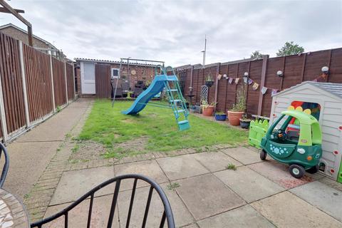 168 Curlew Road, Abbeydale, Gloucester, GL4 4TE
