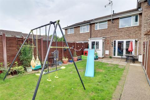 168 Curlew Road, Abbeydale, Gloucester, GL4 4TE