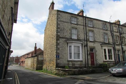 5 bedroom end of terrace house for sale, Potter Hill, Pickering