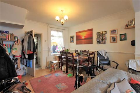 3 bedroom terraced house for sale, Cambridge Road, Hounslow TW4