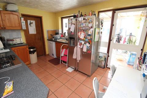 143 Hunter Drive, Bletchley, Milton Keynes, MK2 3NG