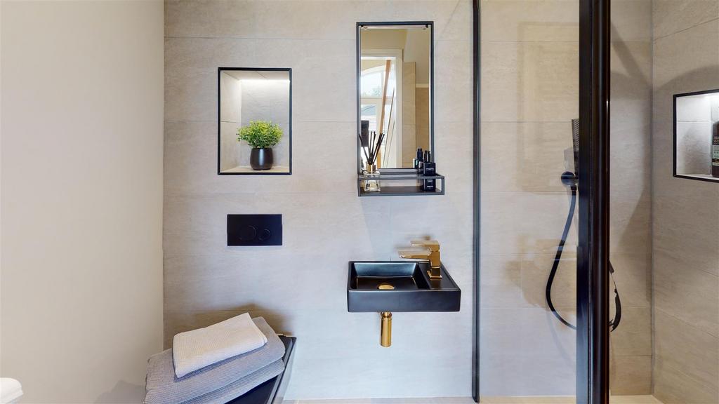 The-Milking-Laithe-Bathroom(2).jpg