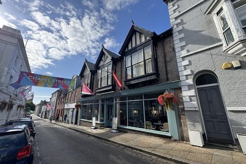 2 bedroom apartment to rent, Chapel Street, Penzance