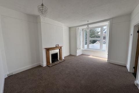 2 bedroom apartment to rent, Chapel Street, Penzance