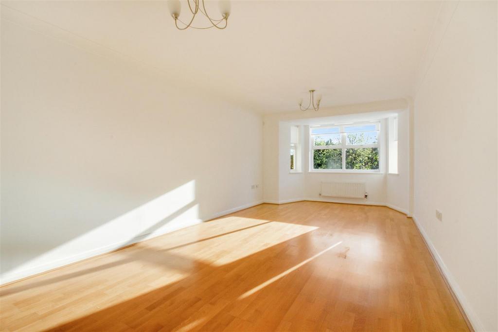 Salmons Brook House, Windmill Hill, Enfield 2 bed flat £1,600 pcm (£