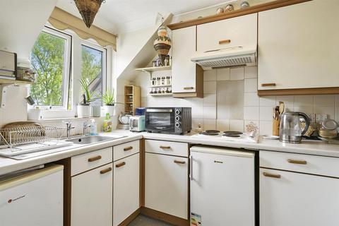 2 bedroom retirement property for sale - Watford Road, Wembley