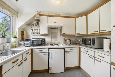 2 bedroom retirement property for sale, Watford Road, Wembley