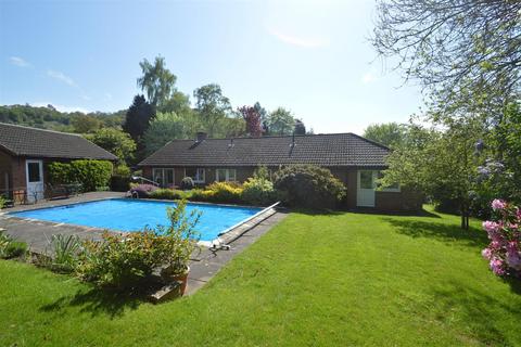 4 bedroom detached bungalow for sale - 8 The Bridleways, Church Stretton, SY6 7AN