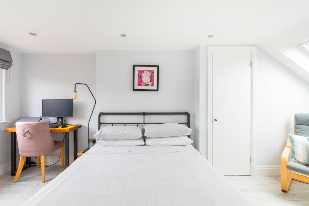 DAORHGIELNOVA98 - Bedroom G.jpg