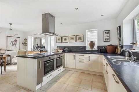 Baytrees Harcombe Road, Raymonds Hill, Axminster, EX13 5TB