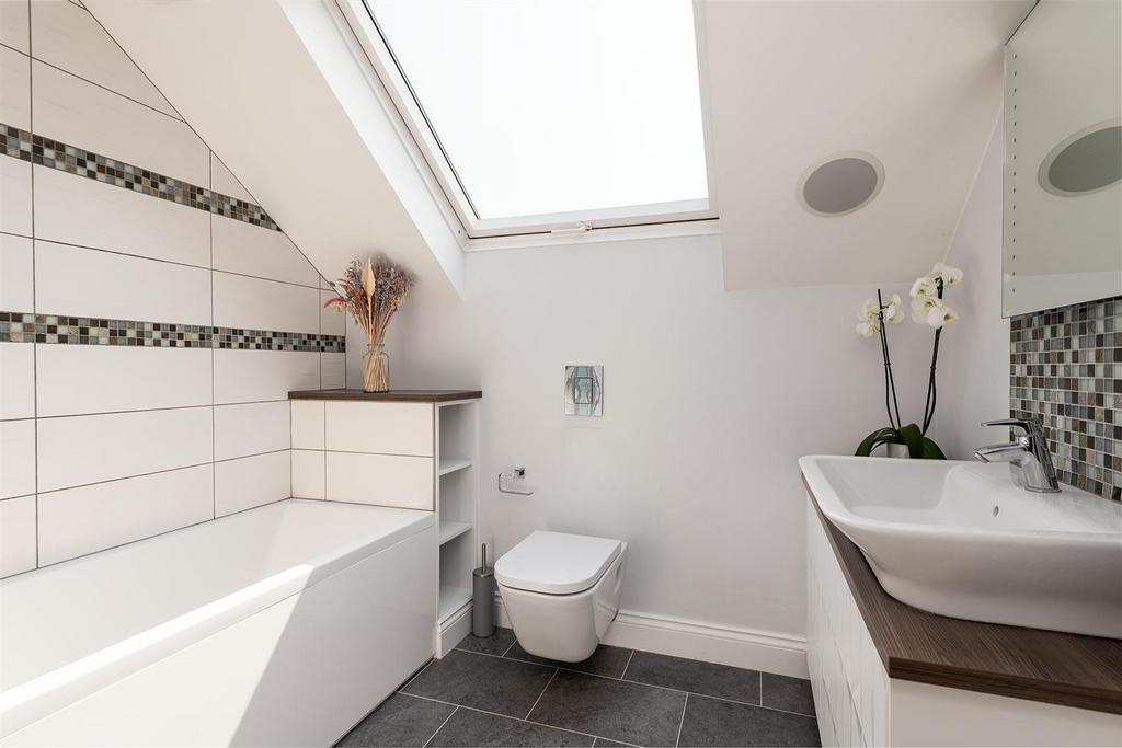 Nags Head Lane, Rochester 4 bed semidetached house for sale £475,000