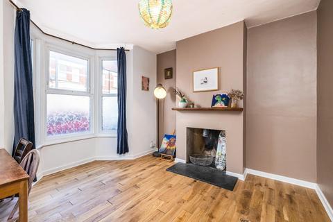 64 Barratt Street, Bristol, BS5 6DF