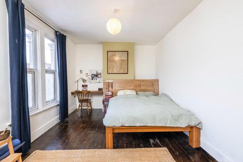 64 Barratt Street, Bristol, BS5 6DF