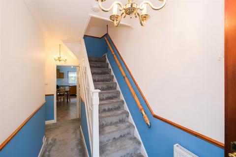 72 Dale View Avenue, London, E4 6PL