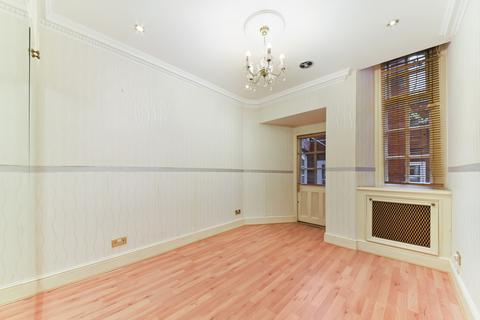 4 bedroom flat to rent, Queen's Gate, SW7