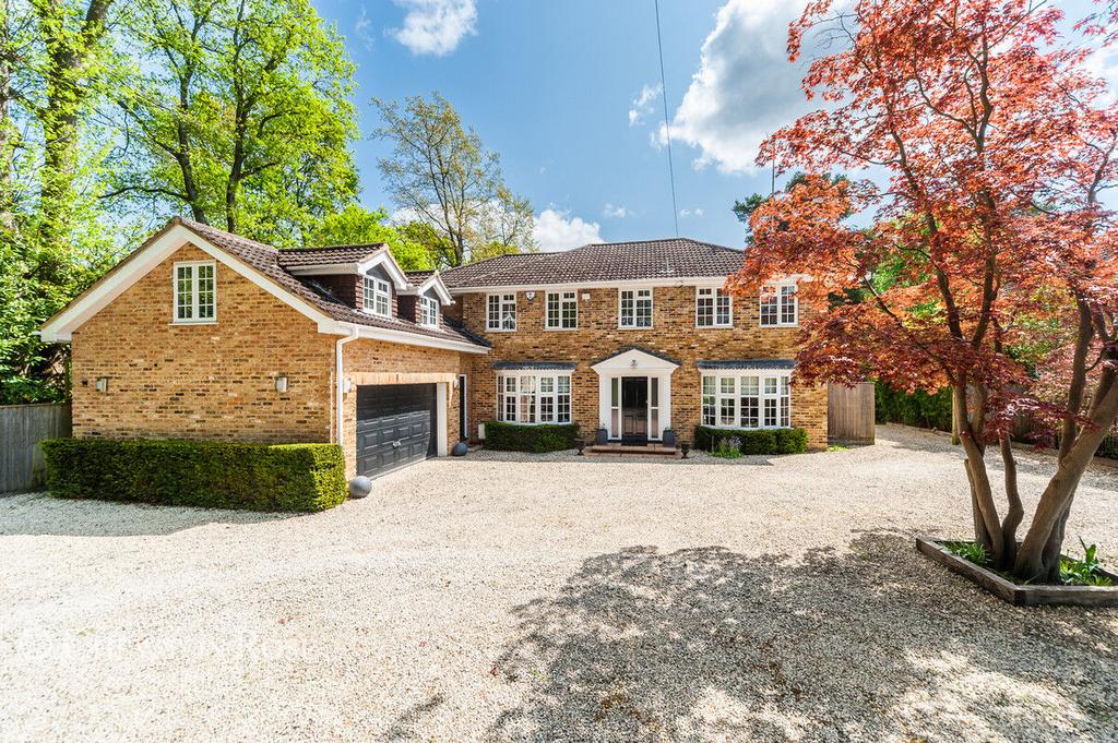 Ravensdale Road, Ascot 5 bed detached house for sale £2,750,000