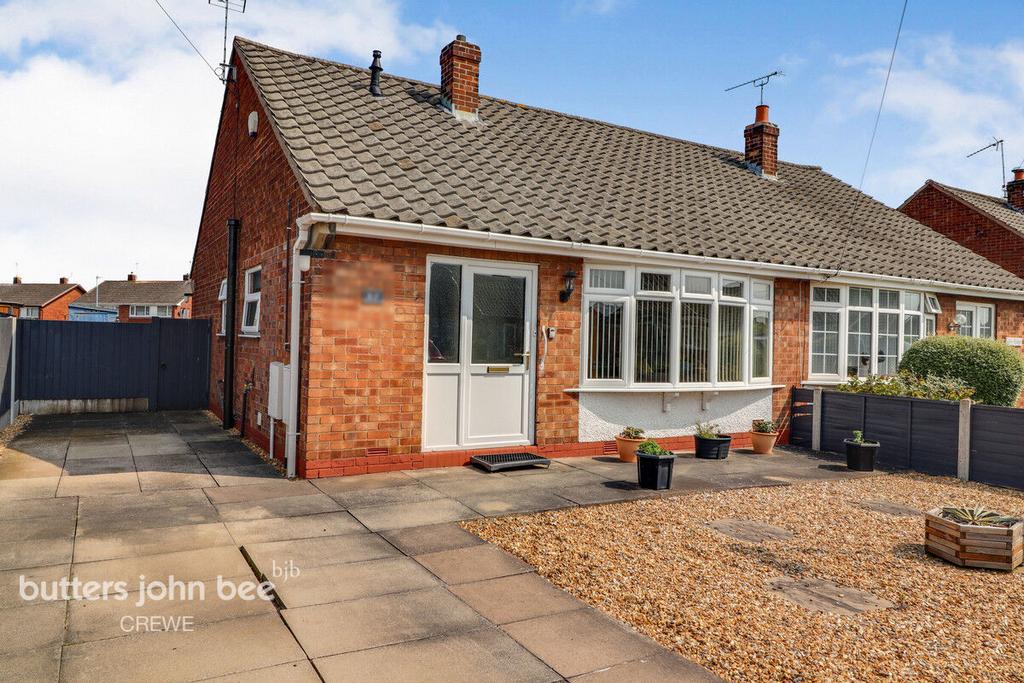 Wordsworth Drive, Crewe 2 bed semidetached bungalow for sale £180,000