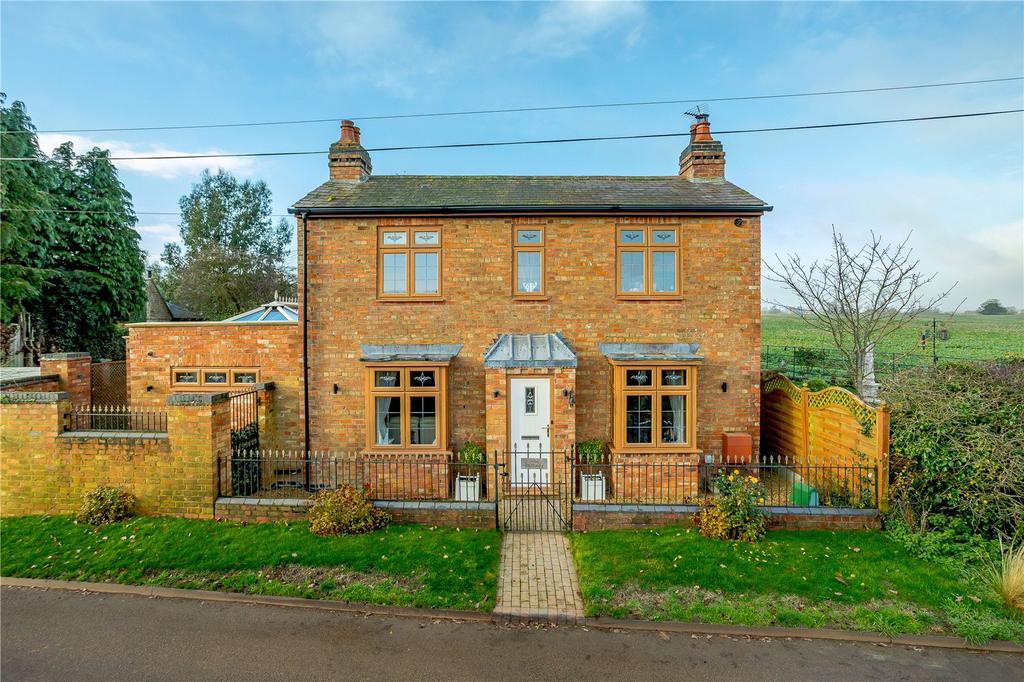 The Cottage, West Farndon, South Northamptonshire 3 bed detached house