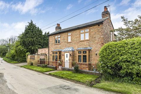 3 bedroom detached house for sale, West Farndon, South Northamptonshire