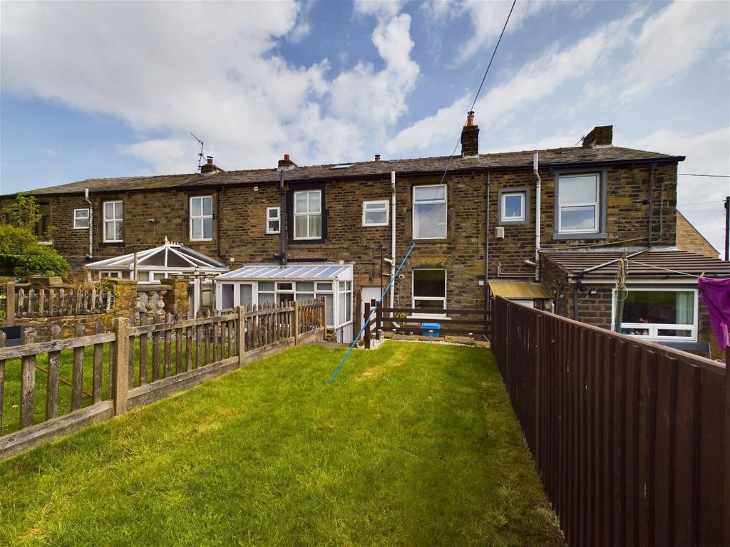 Higher Turf Lane, Scouthead, Saddleworth 2 bed terraced house £210,000