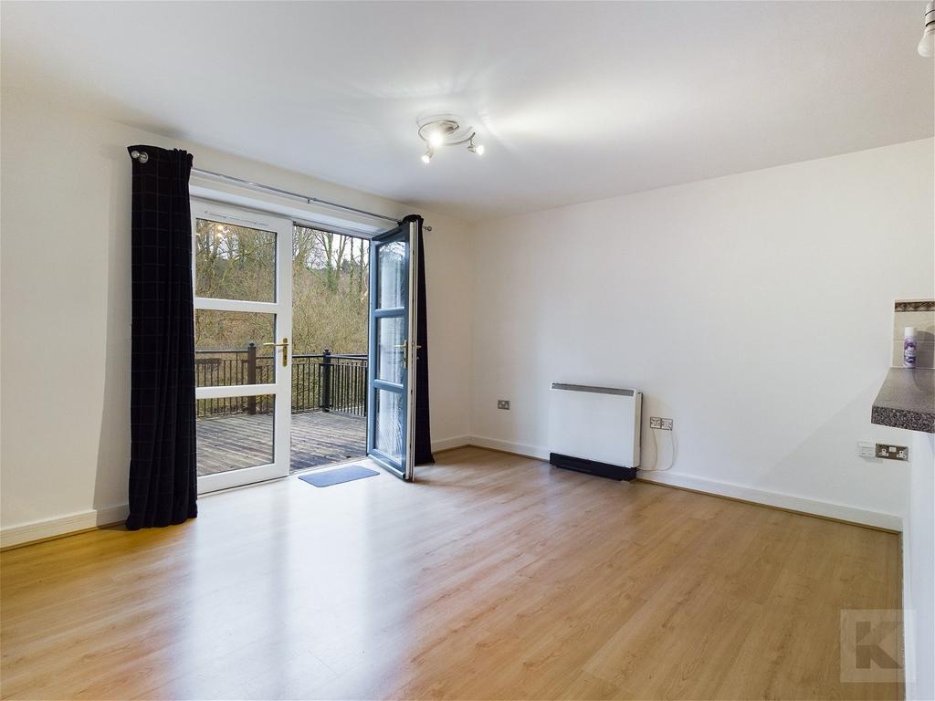 Alexandra Mill, Uppermill, Saddleworth 2 bed ground floor flat £220,000