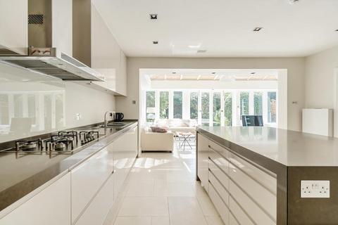 undefined, Boundary Road,  St Johns Wood,  NW8