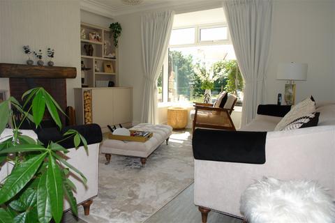 46 Cragg Road, Chadderton, Oldham, OL1 2RZ
