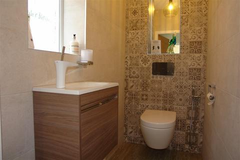 46 Cragg Road, Chadderton, Oldham, OL1 2RZ
