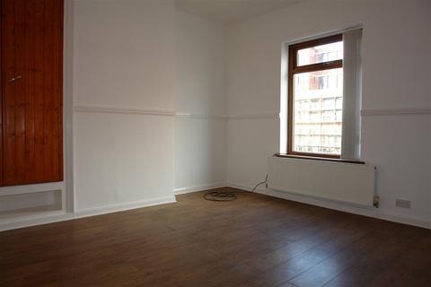 162 Fields New Road, Chadderton, Oldham, OL9 8NT