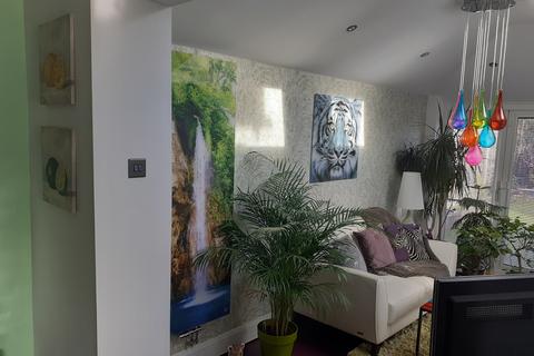 91 Green Lane, Oldham, OL8 3BB