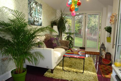 91 Green Lane, Oldham, OL8 3BB