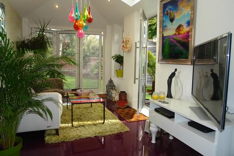 91 Green Lane, Oldham, OL8 3BB