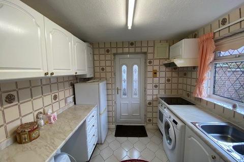 2 bedroom semi-detached bungalow for sale - The Fallows, Chadderton