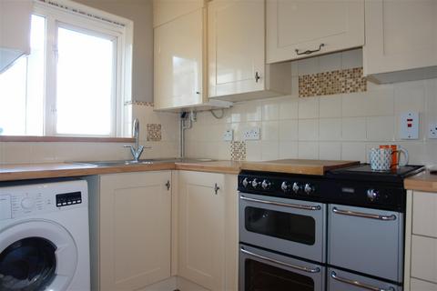 7 Hill View Close, Oldham, OL1 4JB