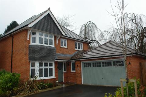 11 Fairfax Close, Chadderton, Oldham, OL9 9FQ