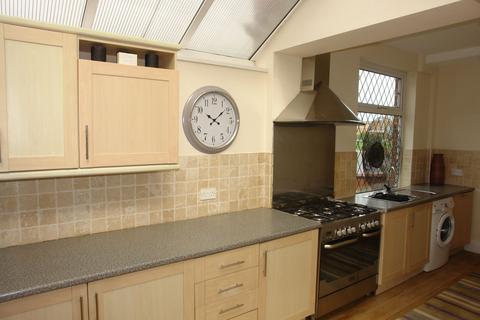 1 Thatch Leach, Chadderton, Oldham, OL9 9QX