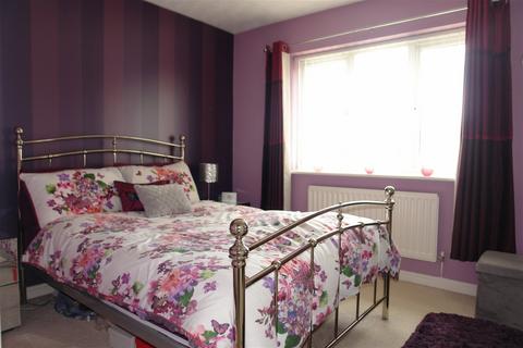 6 Vorlich Drive, Chadderton, Oldham, OL9 0NY