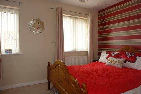 6 Vorlich Drive, Chadderton, Oldham, OL9 0NY
