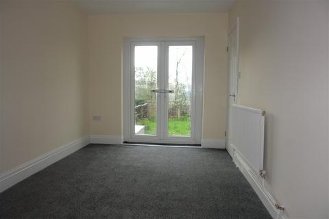 76 Alt Lane, Oldham, OL8 2EN
