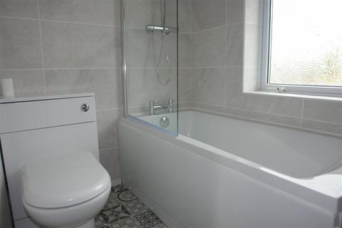 76 Alt Lane, Oldham, OL8 2EN
