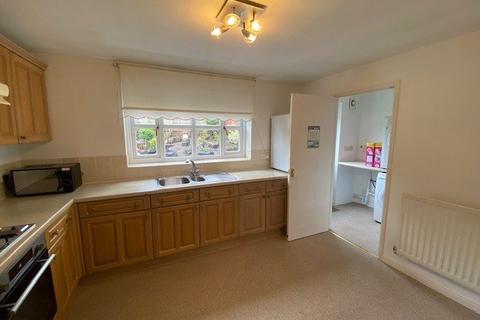 9 Hurst Hill Crescent, Ashton-under-lyne, OL6 9NJ