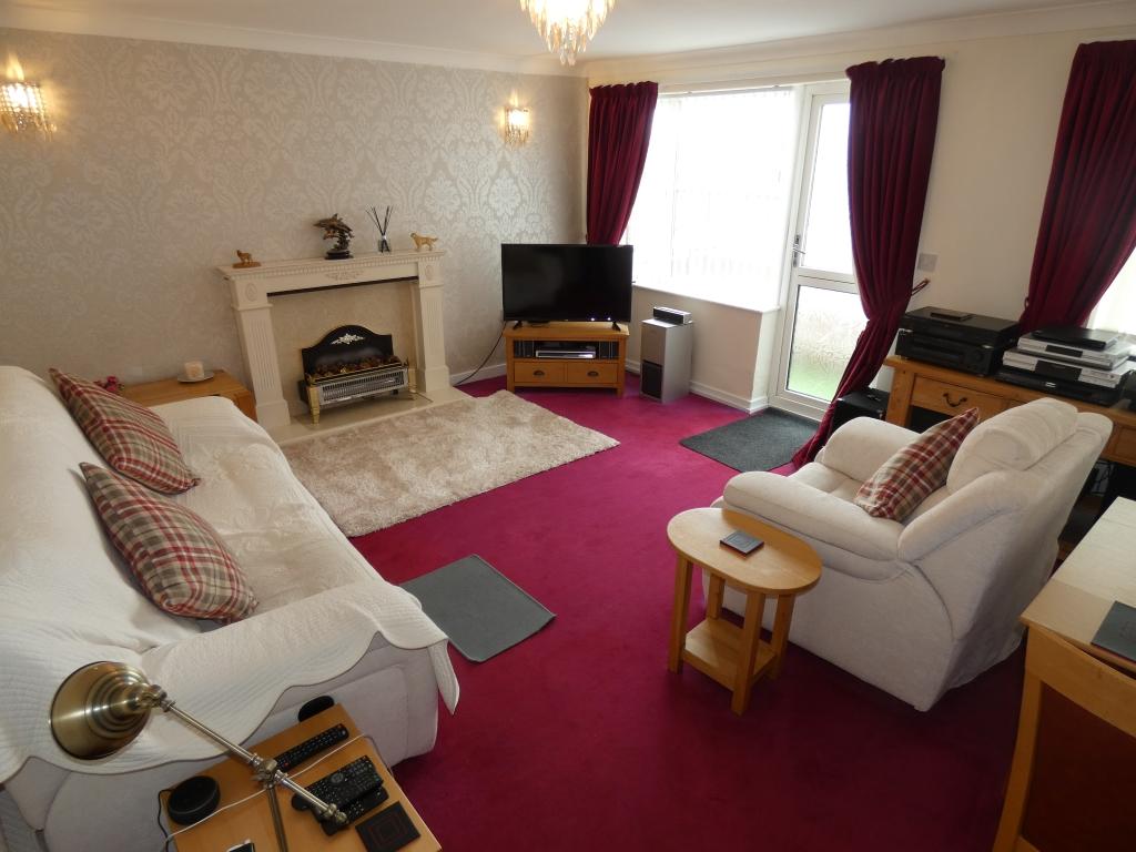 Pembroke Court, Blackpool, FY2 9PY 2 bed flat for sale £69,950