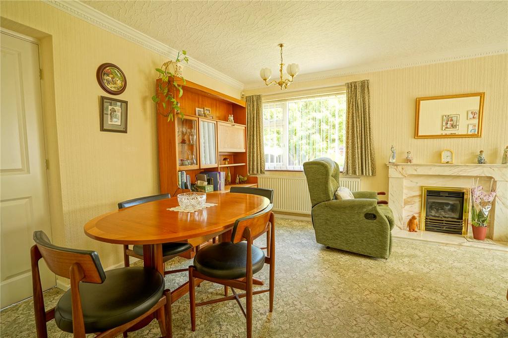 Rotherham Road, Maltby, Rotherham, South Yorkshire, S66 3 bed bungalow