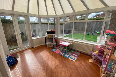 39 Cairnwell Road, Chadderton, Oldham, OL9 0NA