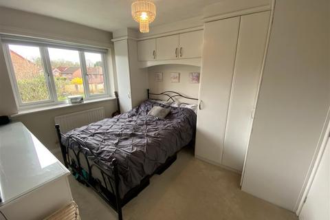 39 Cairnwell Road, Chadderton, Oldham, OL9 0NA
